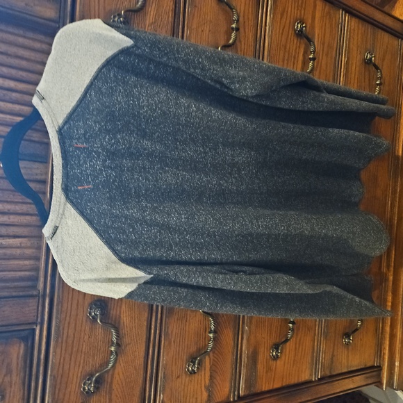 Tommy bahama xxl sweatshirt - Picture 3 of 4